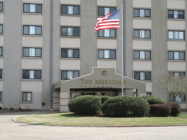 Foto del edificio - Move-In Ready 2BR Condo at The Meridian– Great Location & Amenities