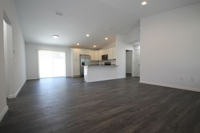 Foto del edificio - Gorgeous 3 Bedroom, 2 Bathroom Home in Ock...