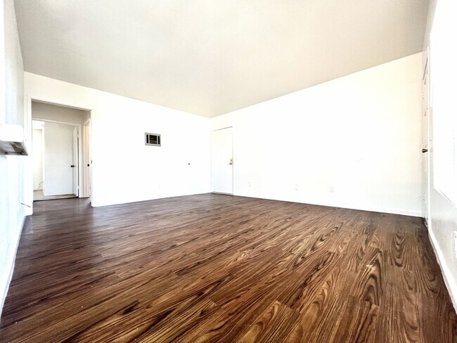 Foto del edificio - 5604 Lauretta St