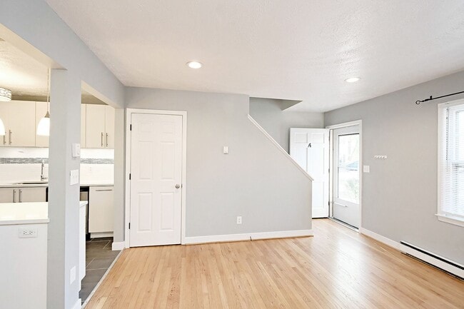 Foto del edificio - Nicely Updated Duplex Near UVA Medical Center