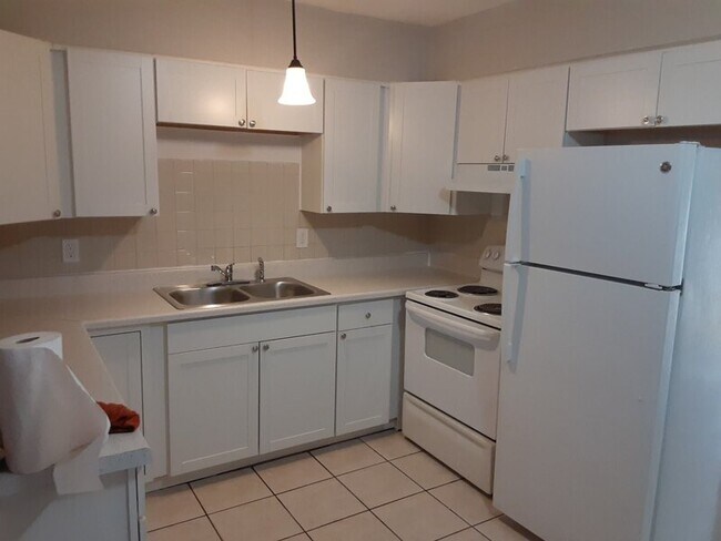 Foto del edificio - 8350 Afton Ln