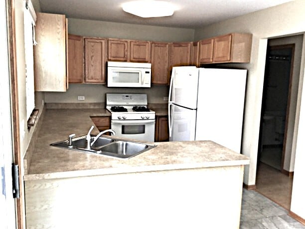 Building Photo - 775 Highview Ct