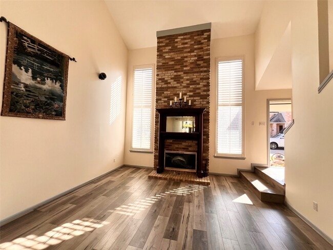 Building Photo - 727 Bunker Hill Rd