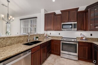 Building Photo - 2127 E Huntington Dr