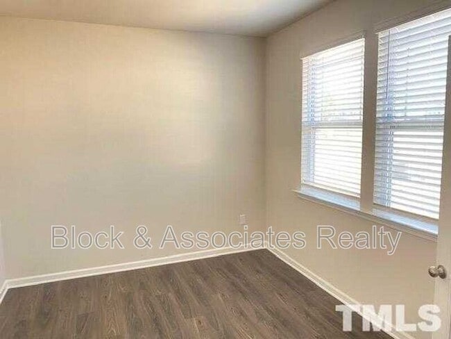 Foto del edificio - 132 Montasel Ct