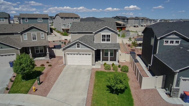 Foto del edificio - 8136 Lookout Ct