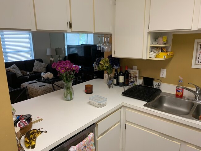 Photo - 606 S Albany Ave Apartment