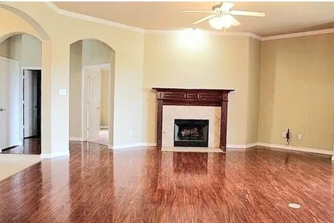 Building Photo - 5515 Paladium Dr