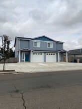 Building Photo - 3240 S 10th St