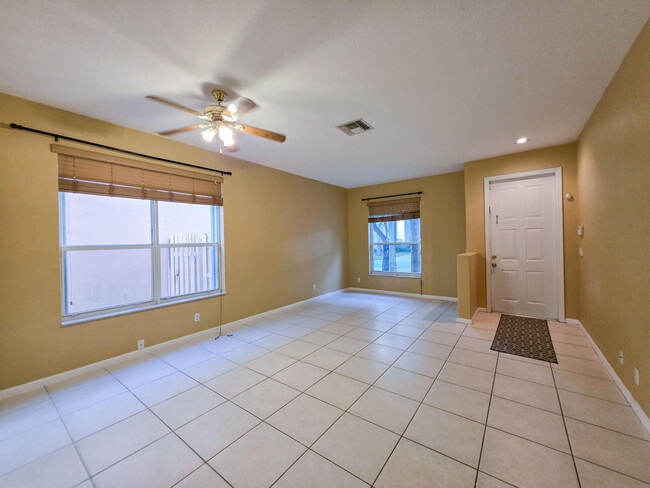 Building Photo - 4434 Lake Lucerne Cir