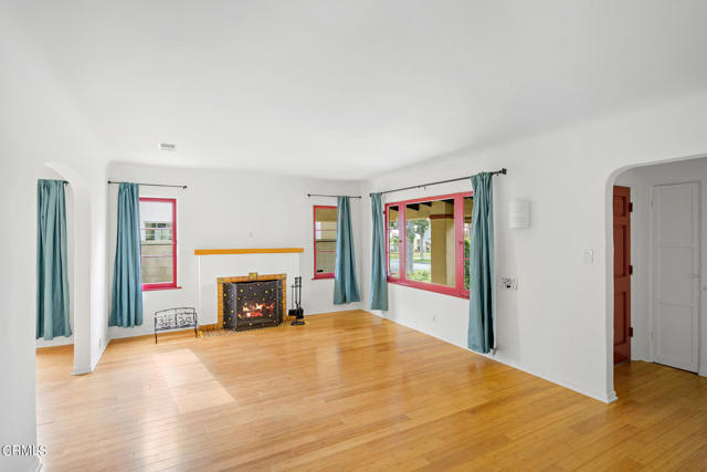 Foto del edificio - 520 N Howard St