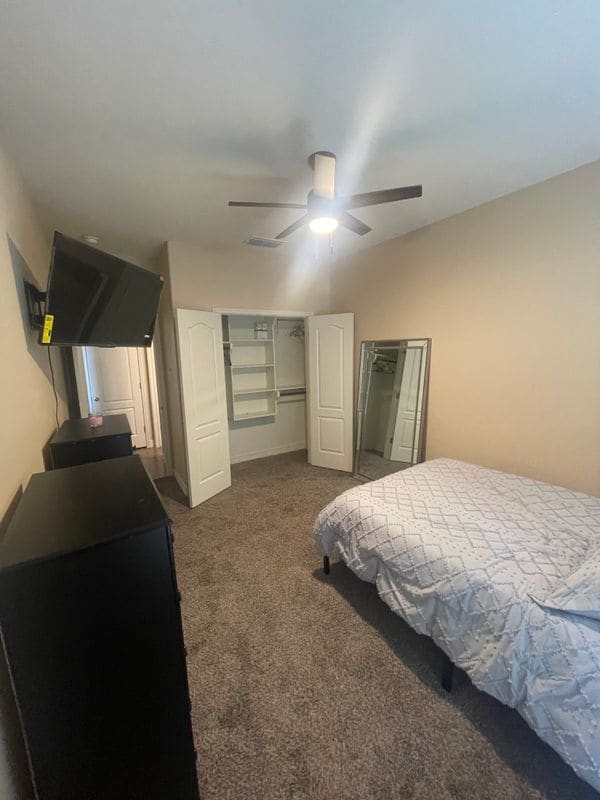 Building Photo - 7446 Seal Beach Ct