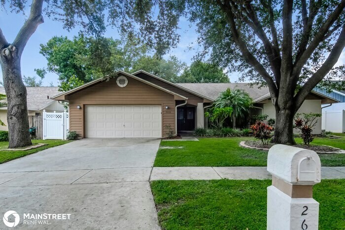 Primary Photo - 2606 Sablewood Dr, Valrico, FL 33596