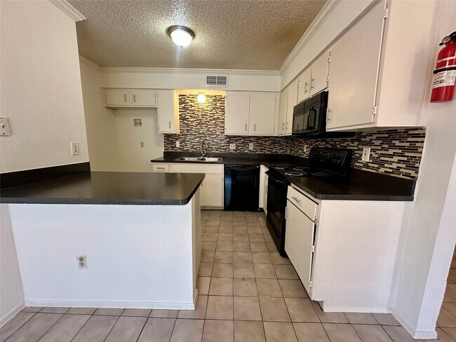 Building Photo - 11506 Meadow Pines Ct