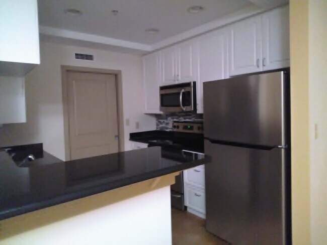 Kitchen - 175 Cottage St