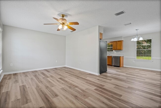 Building Photo - 22710 Mattingly St
