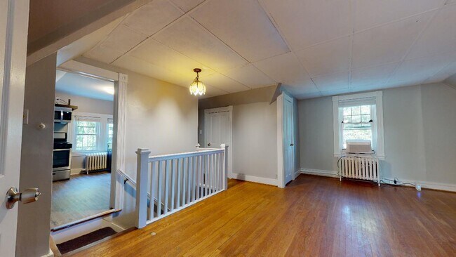 Building Photo - 4600 Roland Ave