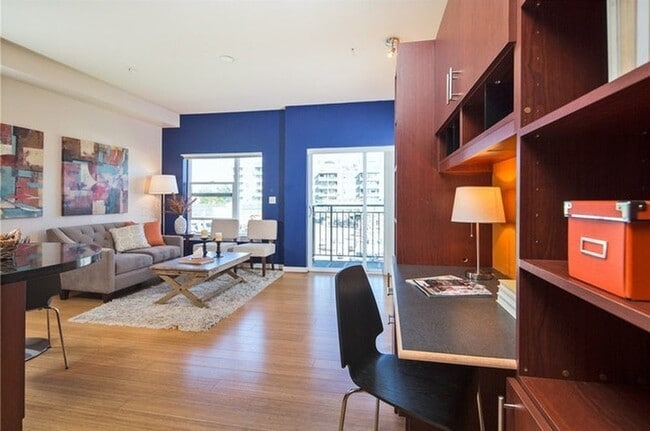 Foto del edificio - 1026 NE 65th St