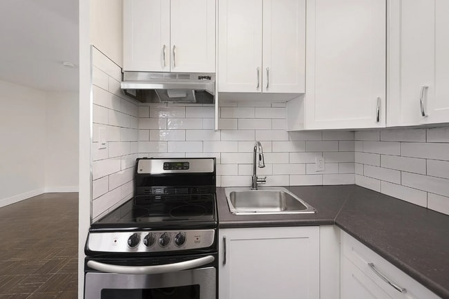 Building Photo - 166 Wilson Avenue