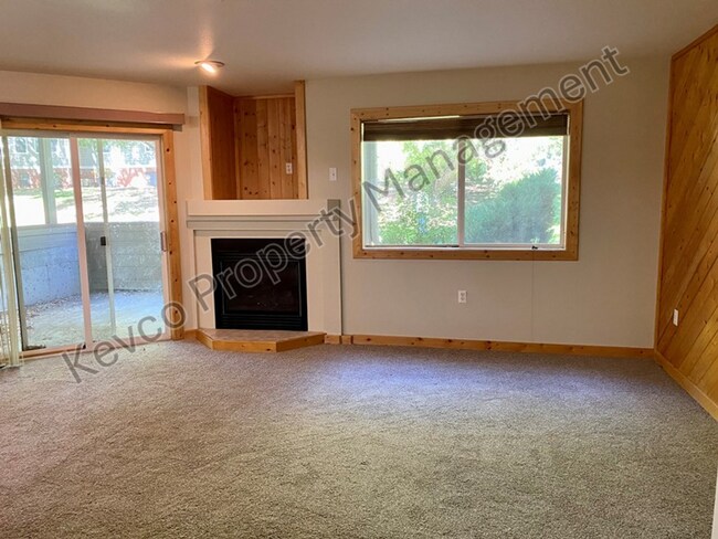 Building Photo - 4545 Wheaton Dr