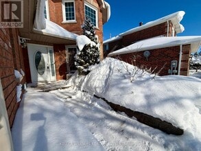 Building Photo - 302 Livingstone St W