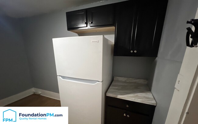 Foto del edificio - 2843 Woodlawn Terrace