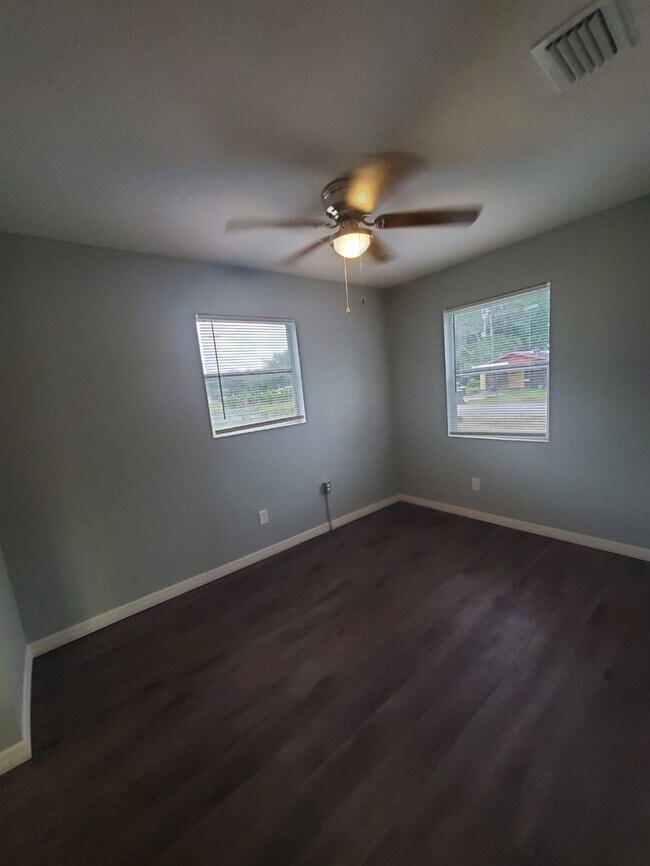 Building Photo - 3/1 Bartow House- Ready now!!!