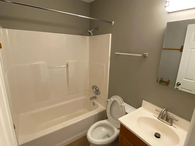 Building Photo - 1140 Sioux Ter