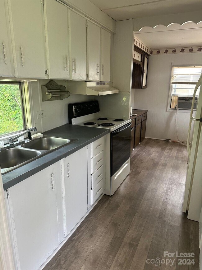 Building Photo - 6682 NC-150