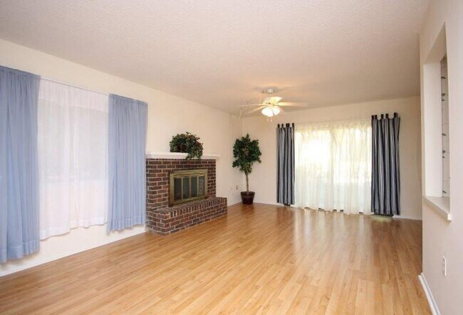 Foto del edificio - 5 Hidden Cove Cir