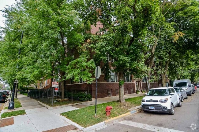 Building Photo - 1940 W Berenice Ave