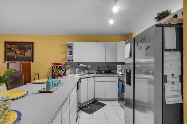 Foto del edificio - 7562 W 32nd Ct