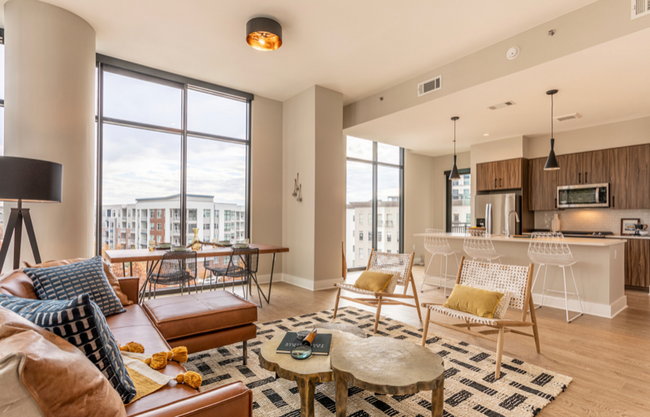 Foto del edificio - 3475 Lakeside Dr NE