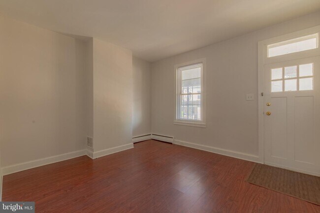 Building Photo - 6748 Marsden St