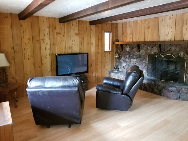 Foto del edificio - 2 bedroom with 1 bath