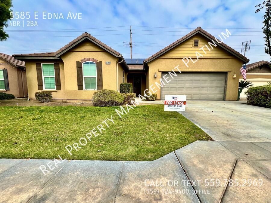 Foto principal - $2,350 Church & Clovis Ave. - 4 Bedroom ho...