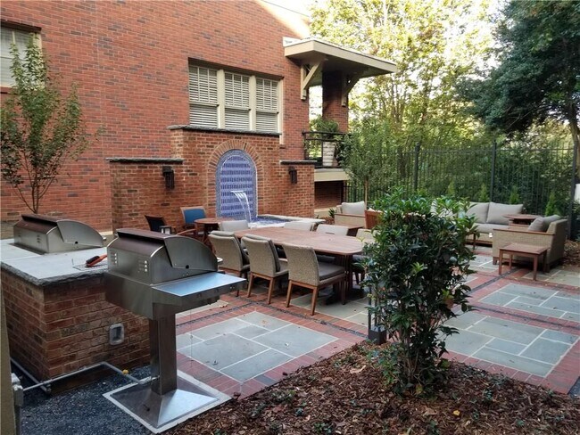 Foto del edificio - 273 12th St NE