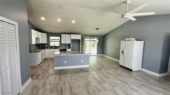 Foto del edificio - 1108 SE 13th Ct