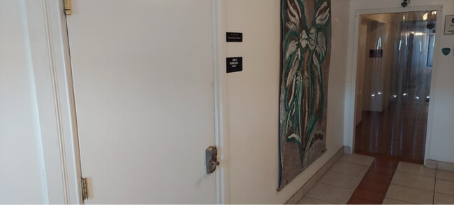 Foto del edificio - 688 Nebraska St