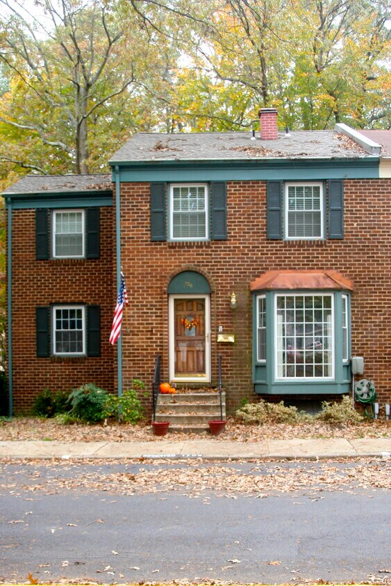 1706 Albermarle Dr, Crofton, MD 21114 Townhome Rentals in Crofton MD