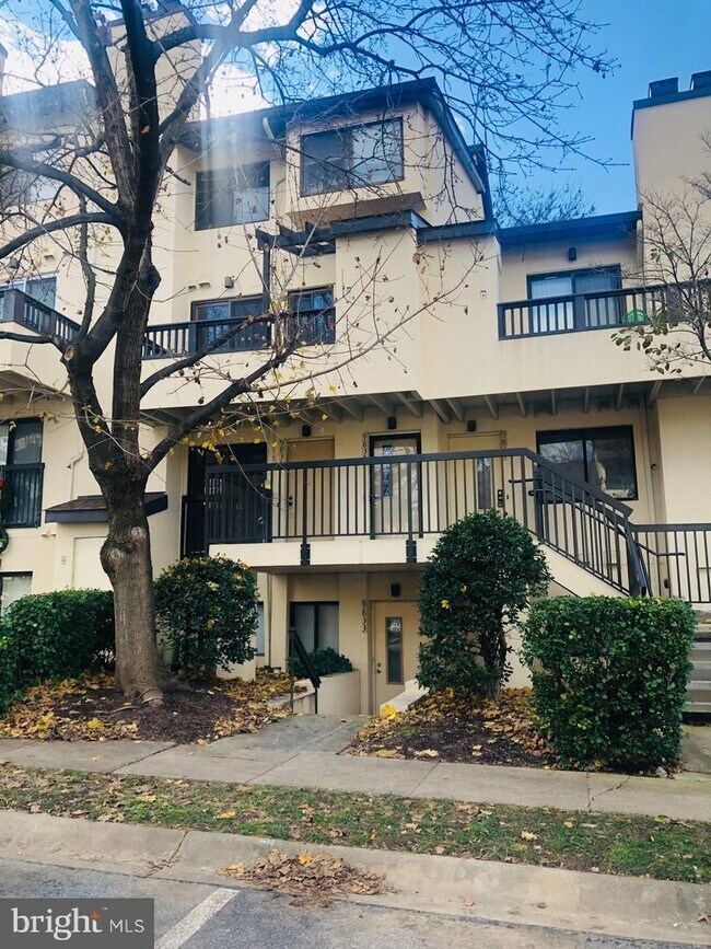 9837 Hellingly Plz Unit 71, Montgomery Village, MD 20886 Condo for