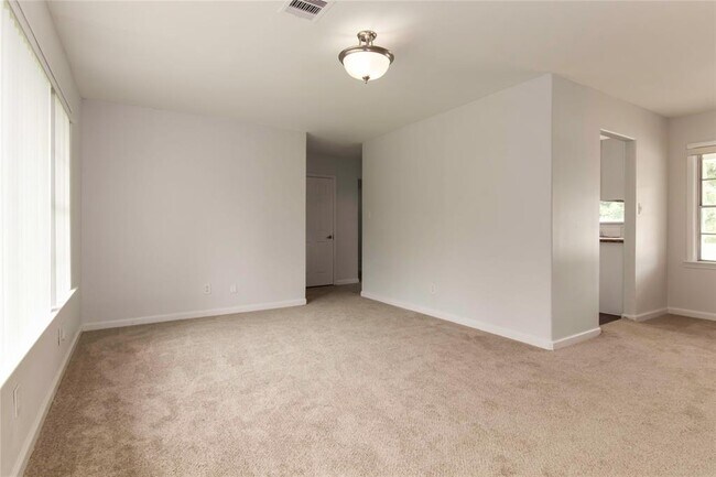 Foto del edificio - 310 Shoreacres Blvd