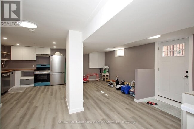 Building Photo - 213 Glen Hill Dr