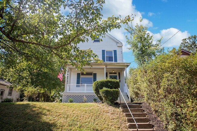 Foto del edificio - BOND HILL-  3 STORY 3 BEDRM 2 FULL BATH OPEN FLOOR PLAN w GARAGE