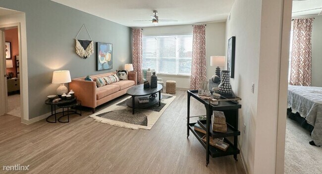 Foto del edificio - 1 br, 1 bath Condo - 174 Bass Pro Dr.
