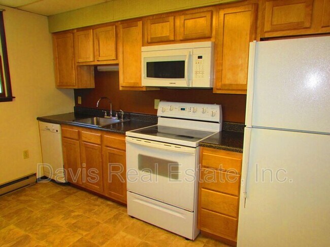 Building Photo - 75 Cider Press Rd