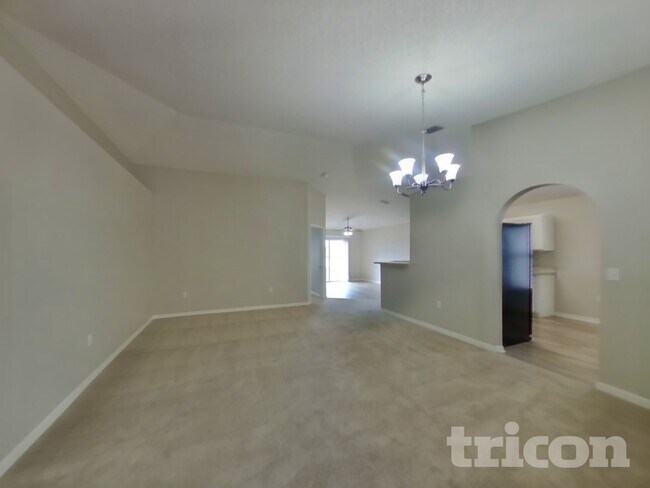 Foto del edificio - 4468 Woodley Creek Rd