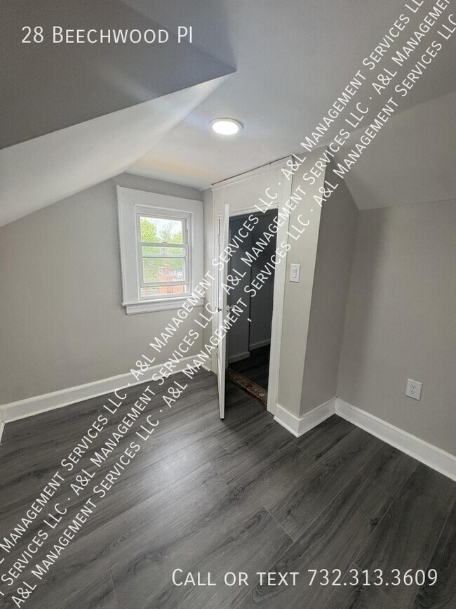 Foto del edificio - 28 Beechwood Pl