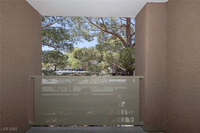 Building Photo - 2100 Jetty Rock Dr