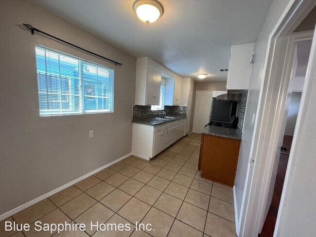 Foto del edificio - 1 br, 1 bath House - 2630 38th Ave